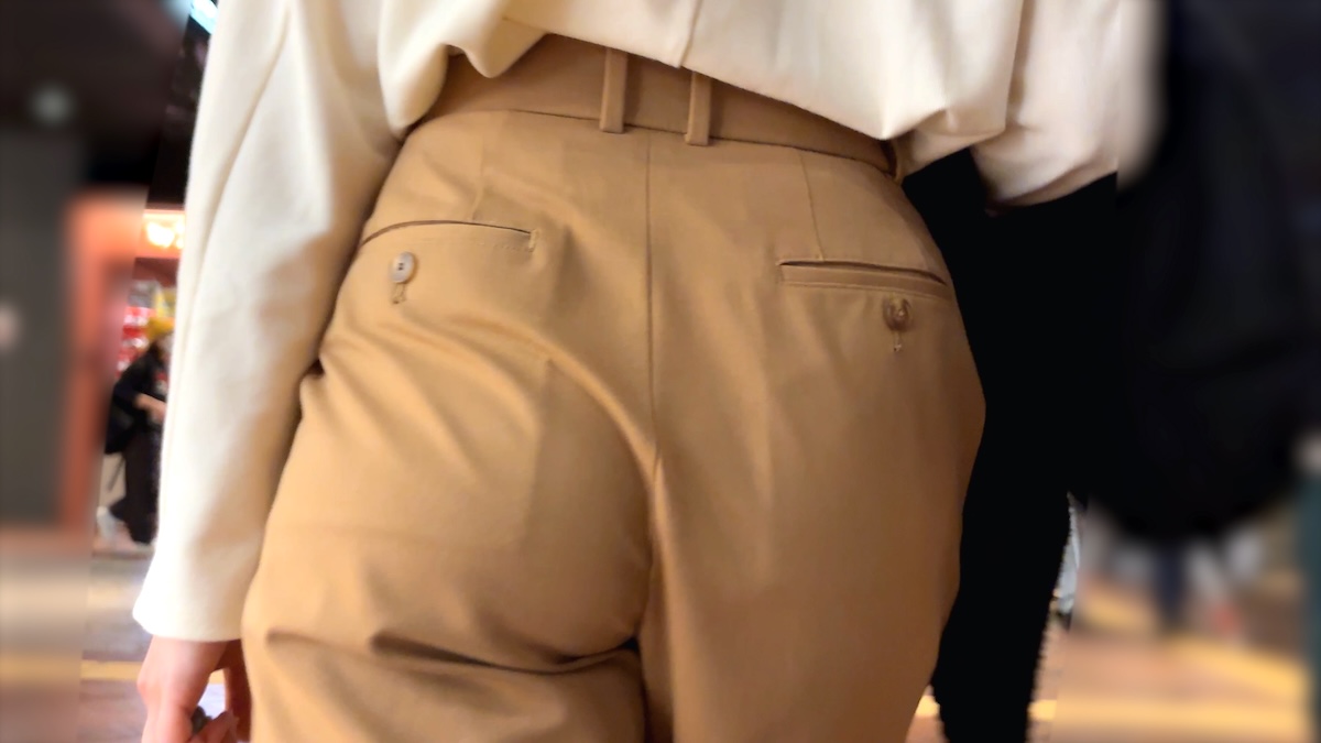 HONEYsPOT PPV 【４K・高画質】#51 ベージュパンツで闊歩する爽やかOLさんのムニュる柔尻が揺れる様子はたまらない sr-51.mp4