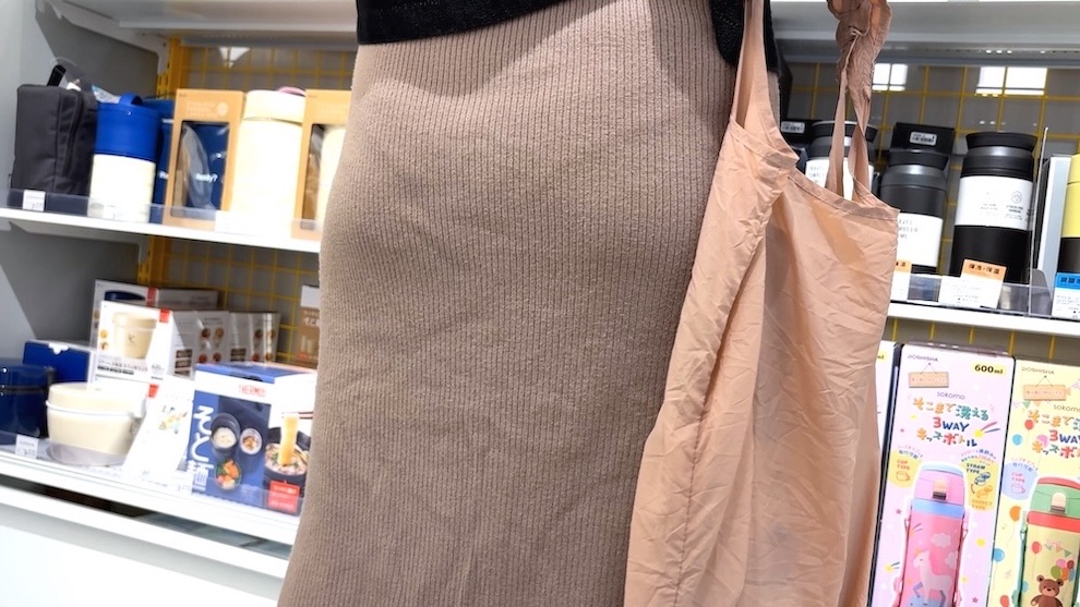 HONEYsPOT PPV 【４K・高画質】#48 ベージュニットワンピ女子のムッチリマシュマロボディを追いかける sr-48.mp4