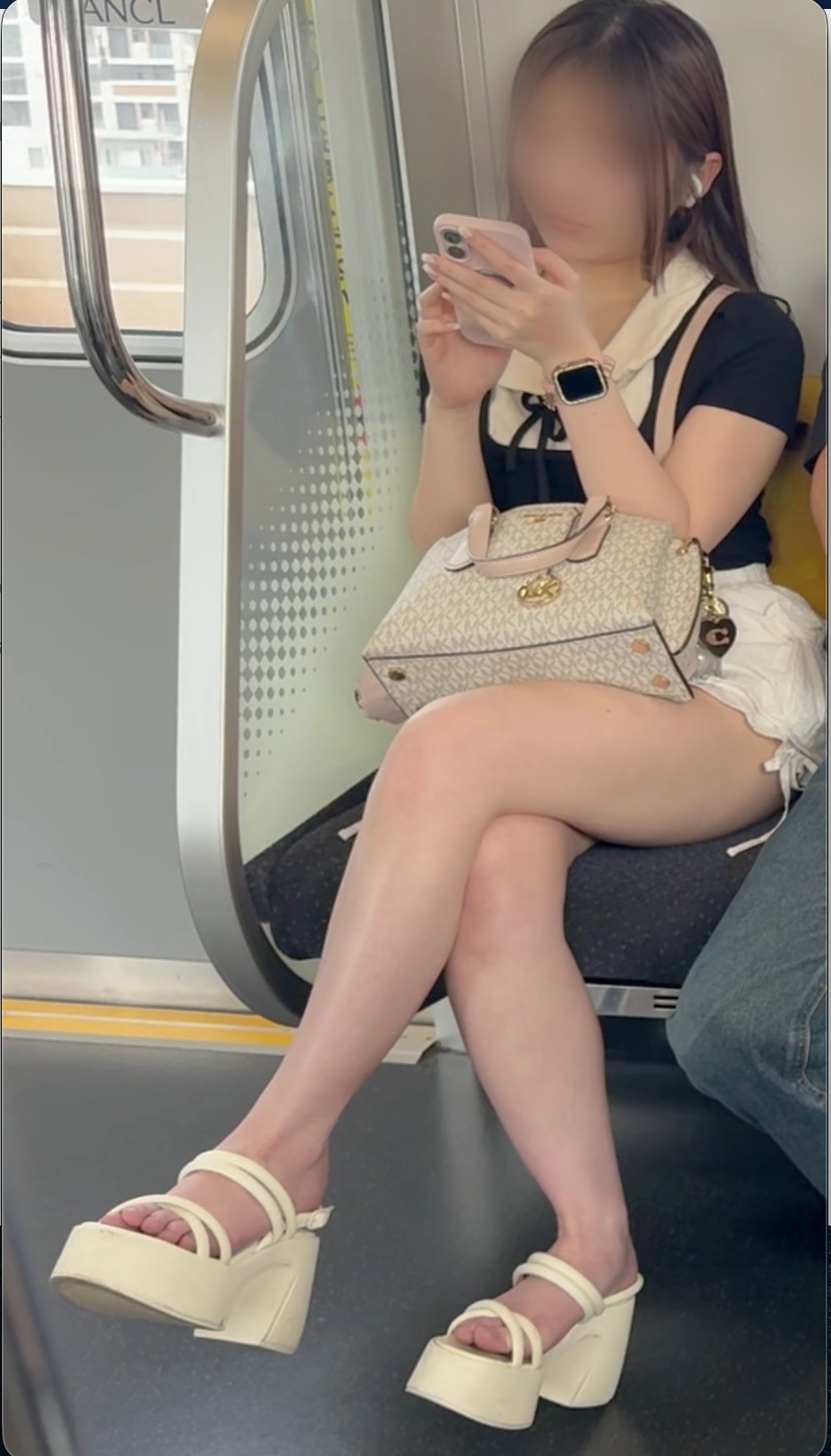 HONEYsPOT 20代都会派お姉さんの白ミニスカ生脚&組脚特化ムービー サンダル覗く足先まで密着 chohen957.MP4 Q9XWj46eedlo5RVKLOw HONEYsPOT 20代都会派お姉さんの白ミニスカ生脚&組脚特化ムービー サンダル覗く足先まで密着 chohen957.MP4 Q9XWj46eedlo5RVKLOw