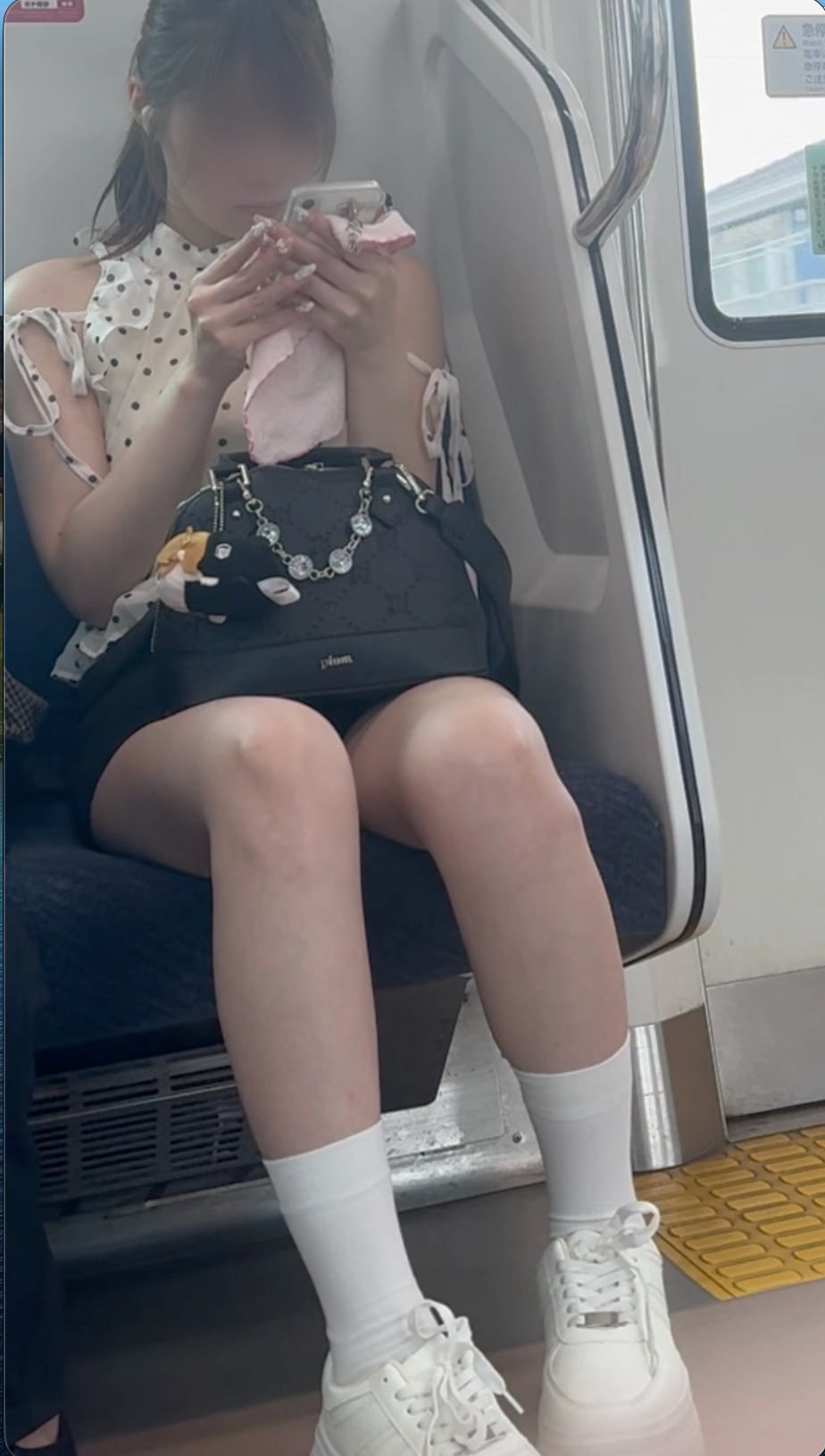 HONEYsPOT 車内でスマホを見る水玉ブラウス姿の女性~ハンカチを取り除いた後の脚全体の露出~ chohen959.MP4 qekoO6zB4Vyl2kP2Bqu HONEYsPOT 車内でスマホを見る水玉ブラウス姿の女性~ハンカチを取り除いた後の脚全体の露出~ chohen959.MP4 qekoO6zB4Vyl2kP2Bqu